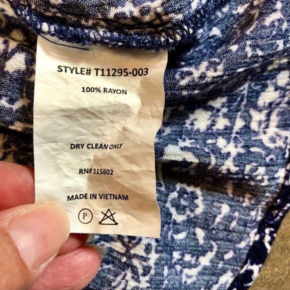 Lush Women’s Crop Top Midriff Blue Floral Top Size XL - Picture 11 of 14